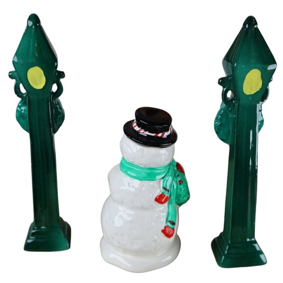 Vintage Ceramic Christmas Snowman Lamp Posts Figurines Set Taiwan Holiday Decor - Picture 2 of 6